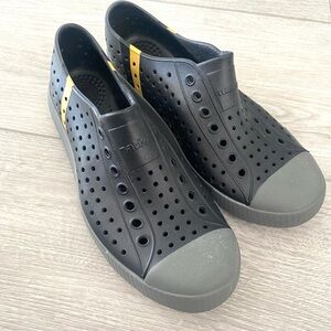 Native Women's Jefferson Slip On water Shoes